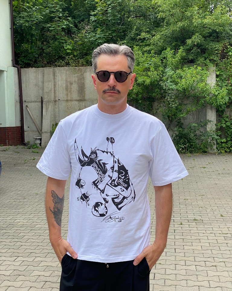 Астафьева, Пивоваров и даже Мисс Украина нарядились в похожие футболки: зачем звезды это сделали